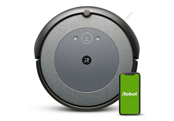 iRobot Roomba i3 Robot Vacuum Cleaner