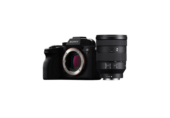 Sony Alpha a7R IV Mirrorless Digital Camera with Sony FE 24-105mm Lense