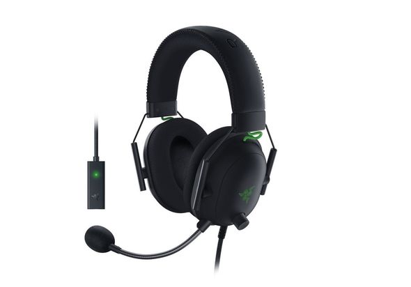 Razer Blackshark V2 Multi-platform wired esports headset with USB Sound Card