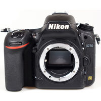 Nikon D750 (DSLR Body)