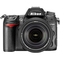 Nikon D7000 (18-140mm VR) DSLR Kit