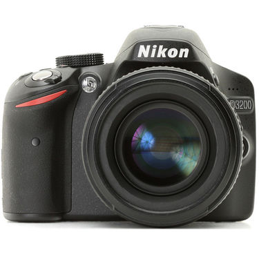 Nikon D3200 (18-105mm VR) DSLR Kit