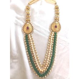 GOLDEN CARVING MULTI KUNDAN STONE 2 SIDE PIN WITH 5 LINES GOLDEN PEARL GREEN MALA NECKLACE SET